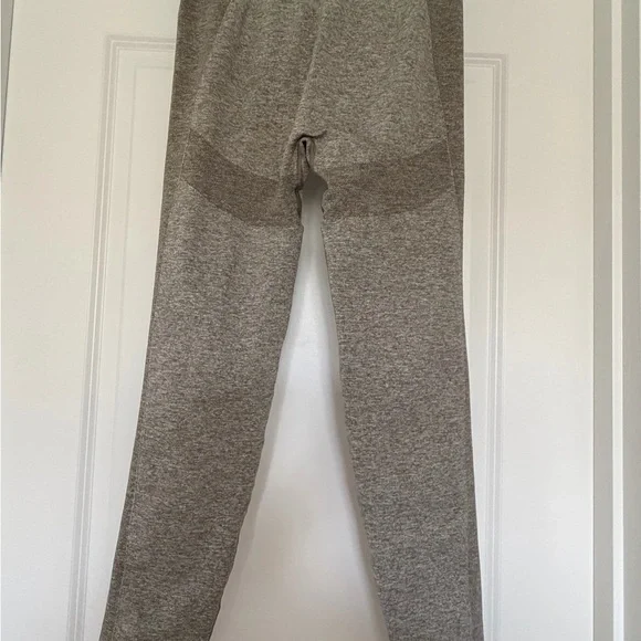 Gymshark Grey Seamless High-Waist Sculpting Leggings - Picture 7 of 8
